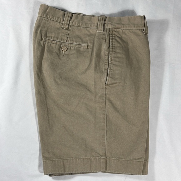 J. Crew mens khaki Gramercy flat front 8.5" inseam chino shorts - size 32 - Picture 8 of 10